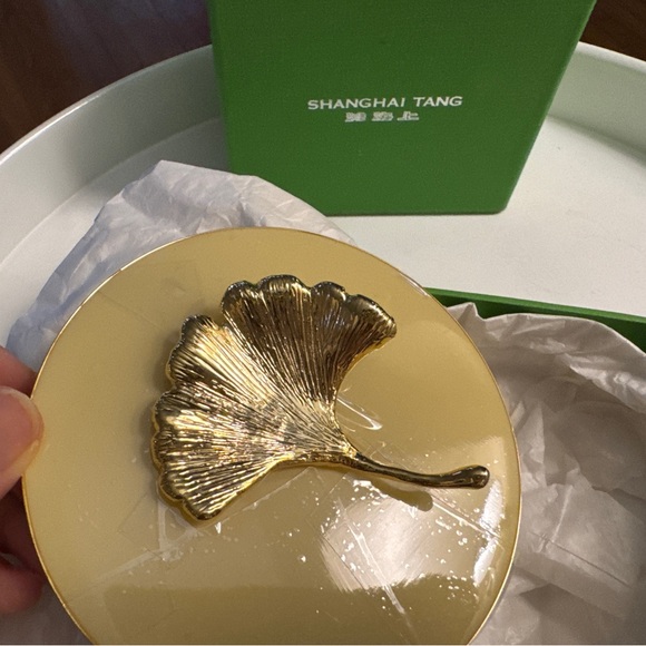 Jewelry Box with Ginkgo Accent New in Box - Picture 2 of 10